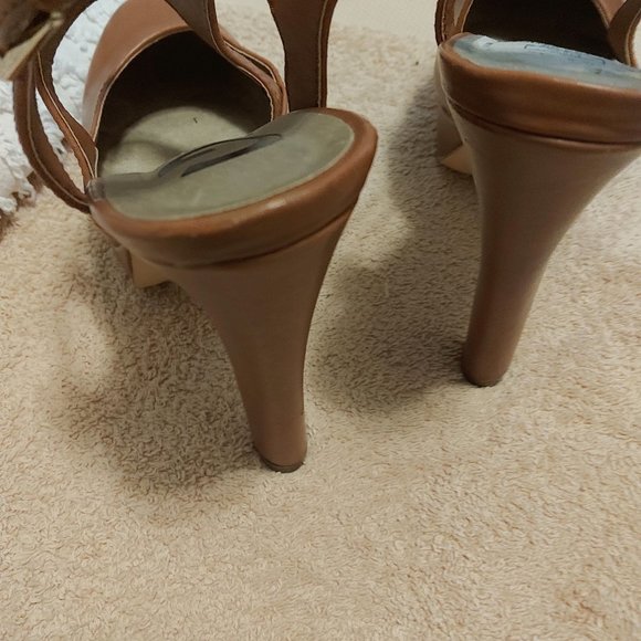 GUESS Cognac Platform Cage Roundtoe Heels - Picture 4 of 6